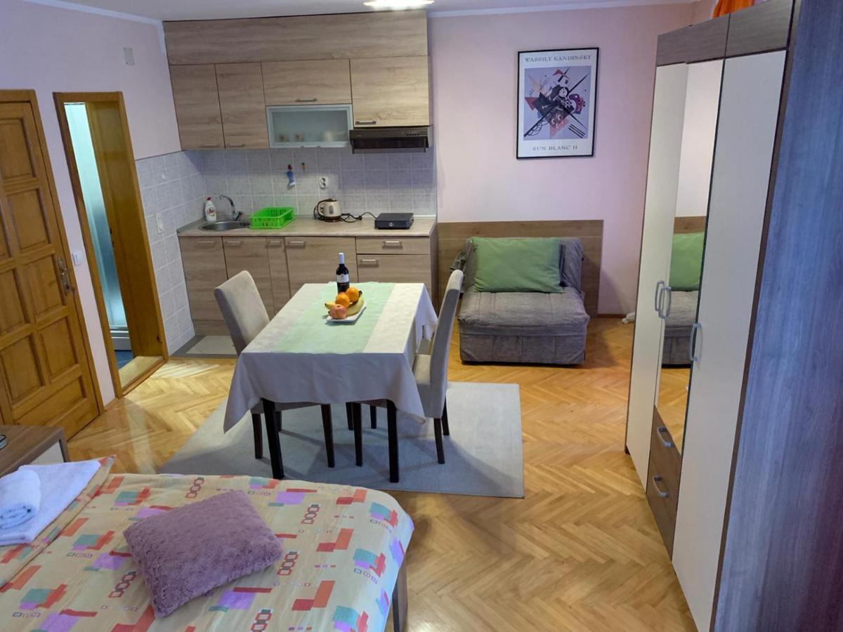 Apartmani Micic Vrnjacka Banja Exterior photo